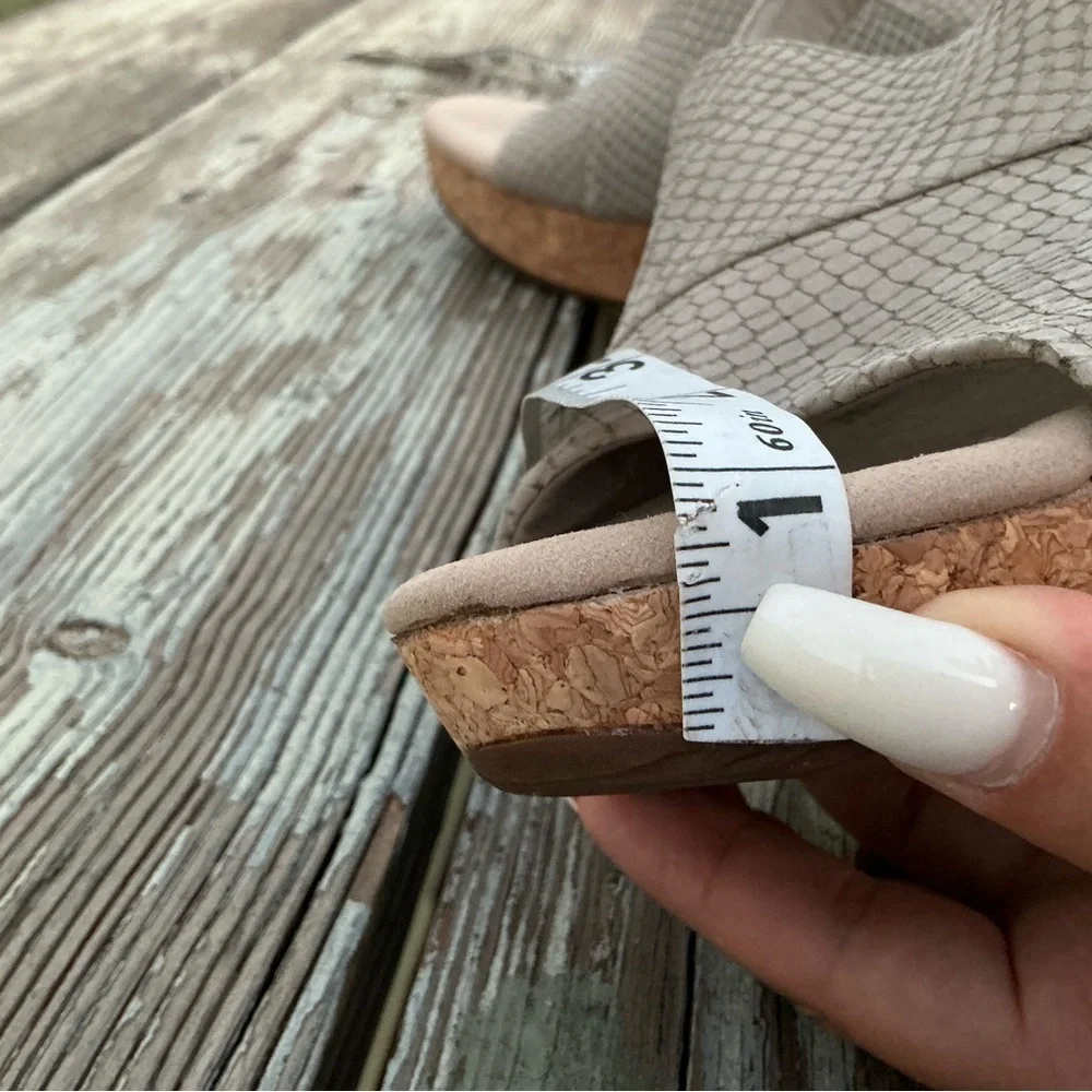 Clarks Collection Annadel Sky Leather Women Sandal Wedge Sz 8.5